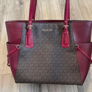 Michael Kors voyager medium logo tote bag